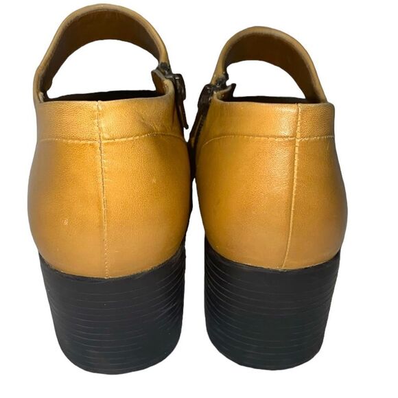 Chadwick's Sz 7.5 Chestnut Tan Faux Leather Chunky 2” Heel Side Zip Ankle Boot - Picture 5 of 7